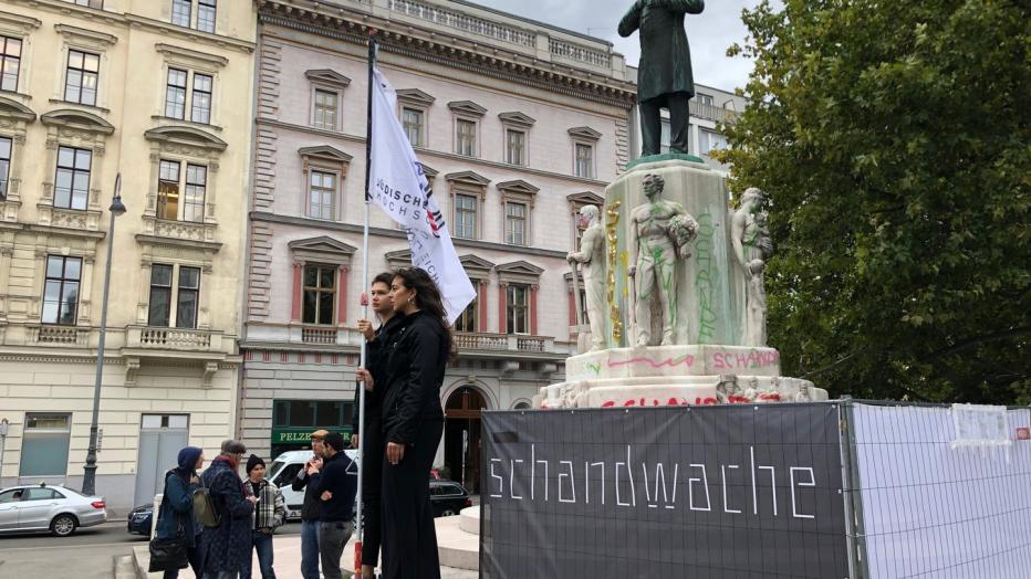 Read more about the article Rechtsextreme zerstören Kunstintervention am Karl-Lueger-Denkmal